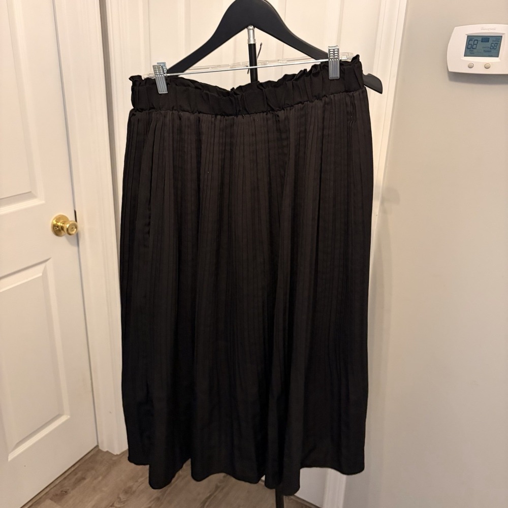 Simlu Black Pleated Midi Skirt High Waist Elastic Flared‎ A-Line Pockets Modest